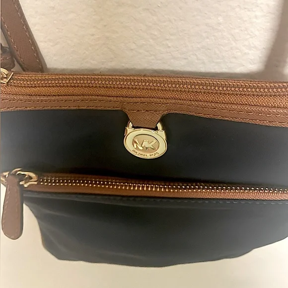 Michael Kors Bag - Picture 6 of 6